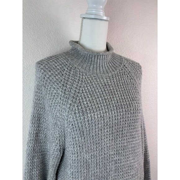 American Eagle women's small light grey waffle knit mock neck sweater casual - Picture 2 of 7